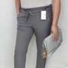 Pantalón gris con nudo - Imagen 3