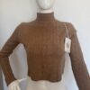 Jersey Corto Trenzado color camel con cuello subido