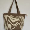 Bolso estampado beige y camel
