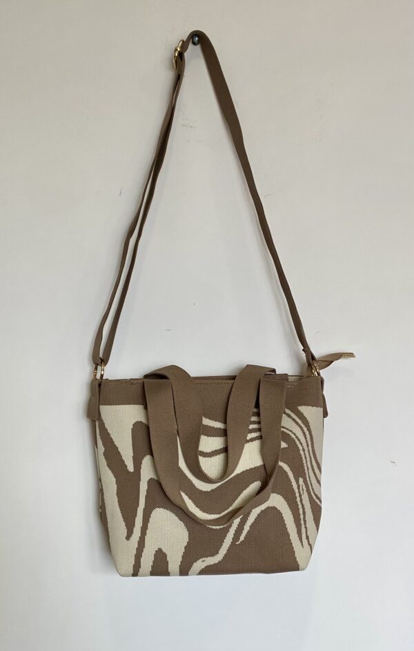 Bolso estampado beige y camel - Imagen 3