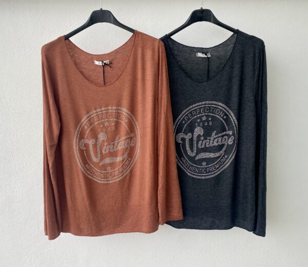 Jersey finito Vintage con letras en color caldera