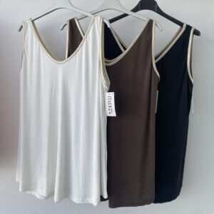 Camiseta oversize filo dorado