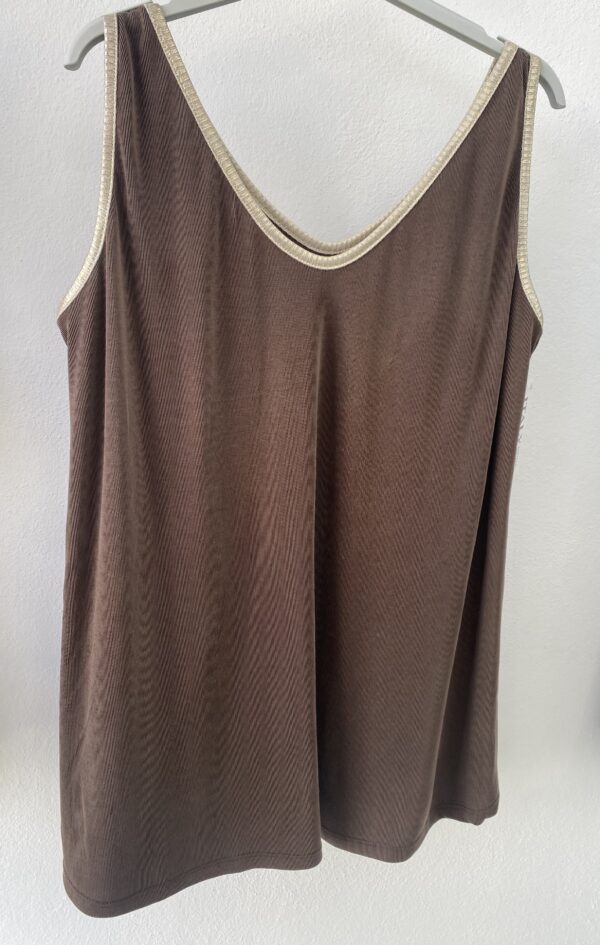 Camiseta oversize filo dorado - Imagen 3