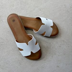 Sandalia plana blanca